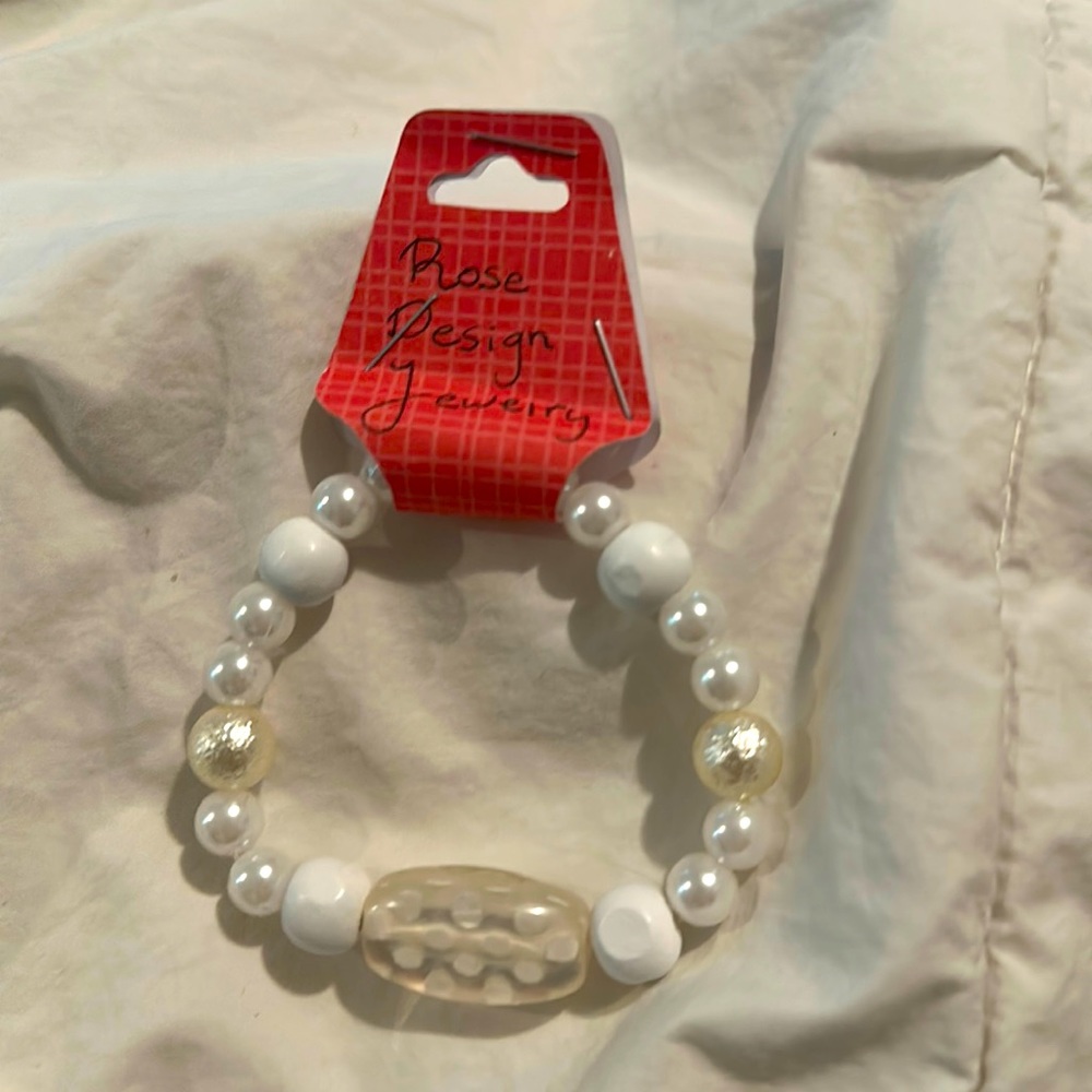 Rose Design jewelry Pearl Fun bracelet